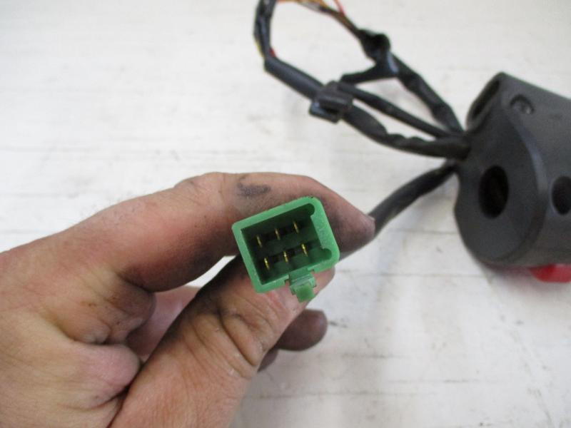 07 Kawasaki Ninja EX 250 Throttle Right Handlebar Switch 46091